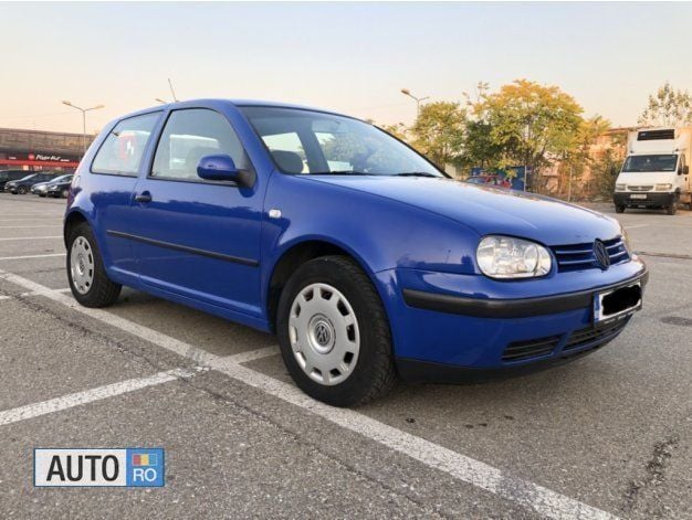 Albastru Utilizat 2001 VW Golf IV Coupe | 1.700 EUR (Preț OK) - Imagine 1/4