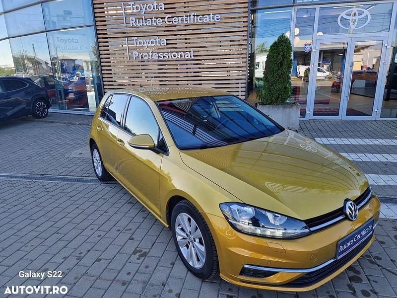 Culoaregalbeuriu Utilizat 2018 VW Golf VII Comfortline Hatchback | 13.490 EUR (Puțin scump) - Imagine 1/4
