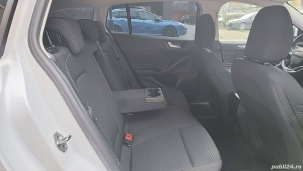 Second-hand Ford Focus Titanium 150 CP (110 kW) 2014 Negru Hatchback