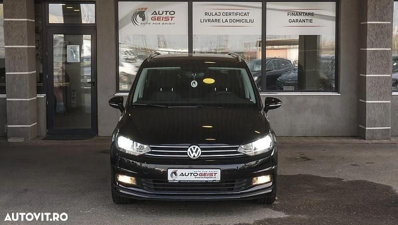 Second-hand VW Touran Comfortline 150 CP (110 kW) 2016 Negru Monovolum