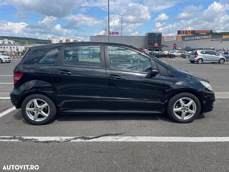 Second-hand Mercedes B170 116 CP (85 kW) 2008 Culoarenegru Monovolum