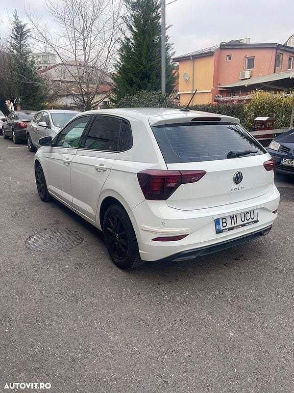 Second-hand VW Polo Life 95 CP (69 kW) 2024 Culoarealb Hatchback