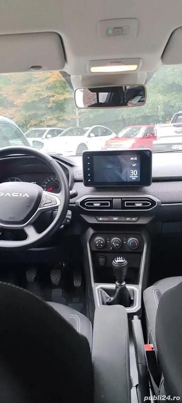 Utilizat 2024 Dacia Logan Expression Berlinǎ | 13.200 EUR (Preț OK) - Imagine 1/3