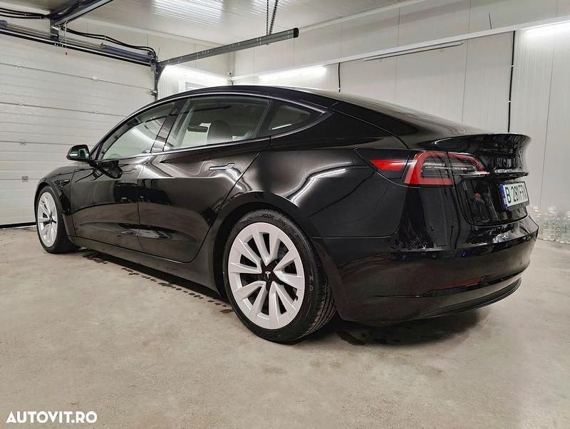 Second-hand Tesla Model 3 365 kW (497 CP) 2021 Culoarenegru Berlinǎ