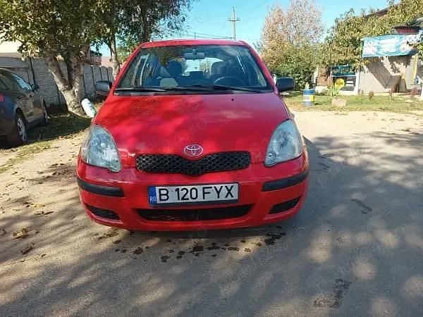 Utilizat 2005 Toyota Yaris Hatchback | 1.500 EUR - Imagine 1/4