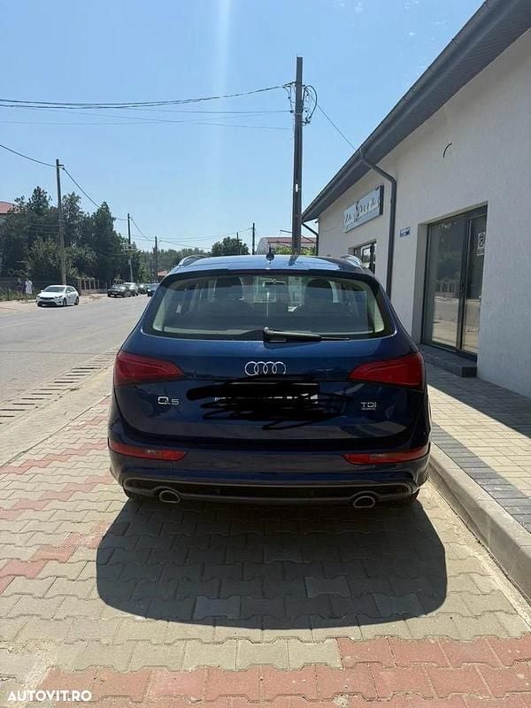 Culoarealbastru Utilizat 2013 Audi Q5 SUV | 11.000 EUR (Super Preț) - Imagine 1/4