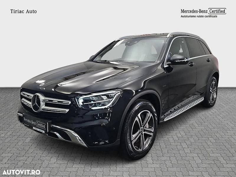 Culoarenegru Utilizat 2021 Mercedes GLC300e SUV | 36.900 EUR (Preț bun) - Imagine 1/3