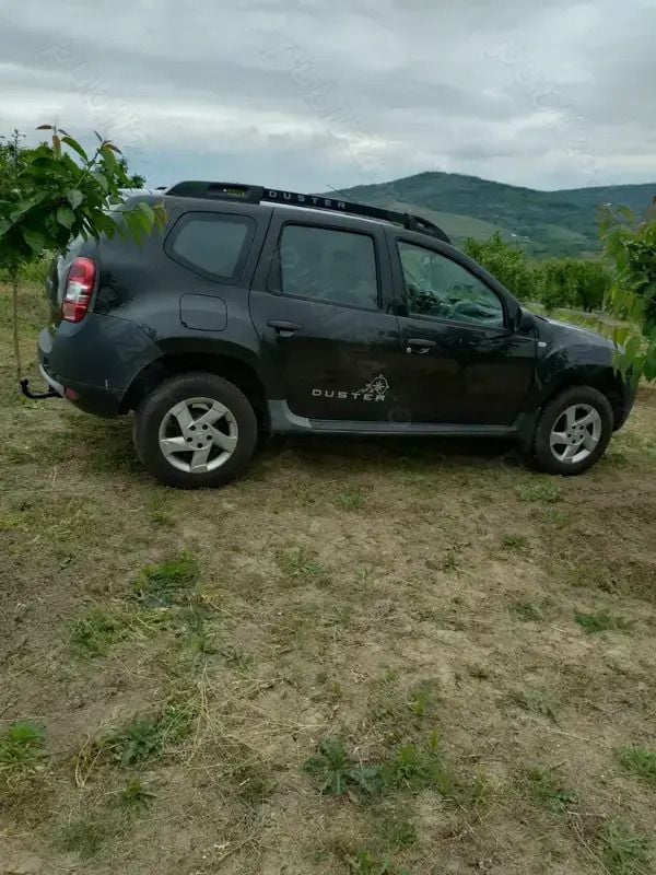 Utilizat 2014 Dacia Duster SUV | 5.800 EUR (Super Preț) - Imagine 1/4