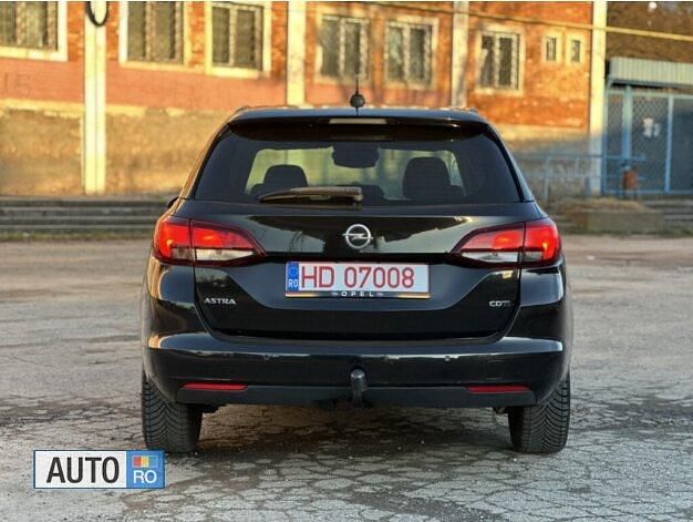 Second-hand Opel Ascona 110 CP (80 kW) 2018 Negru Break