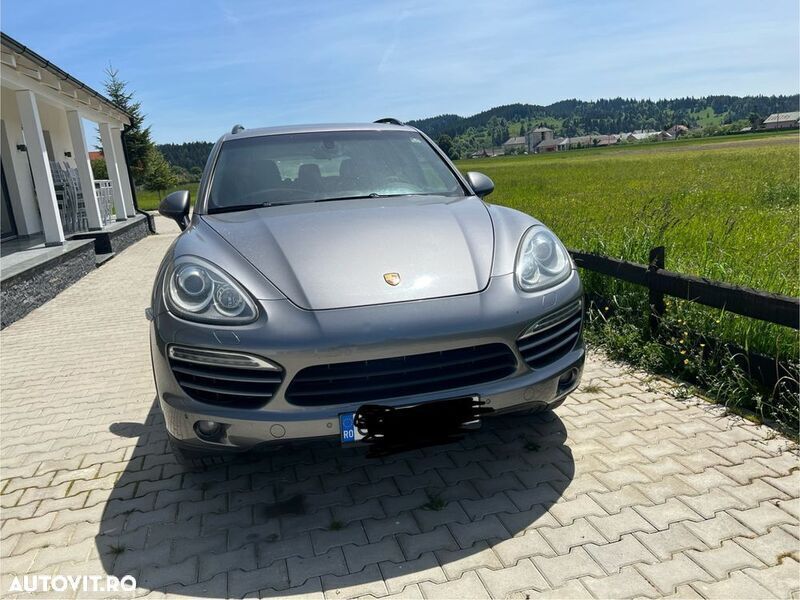 Gri Utilizat 2012 Porsche Cayenne SUV | 15.000 EUR (Preț OK) - Imagine 1/4