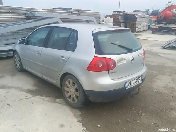 Utilizat 2005 VW Golf V Hatchback | 1.800 EUR (Preț bun) - Imagine 1/4