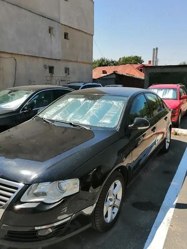 Negru Utilizat 2006 VW Passat Berlinǎ | 4.100 EUR (Puțin scump) - Imagine 1/4