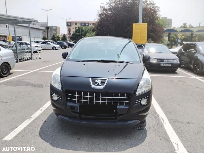 Negru Utilizat 2011 Peugeot 3008 SUV | 2.600 EUR (Preț bun) - Imagine 1/4