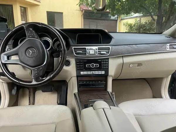 Second-hand Mercedes E300 220 CP (161 kW) 2013 Negru Berlinǎ