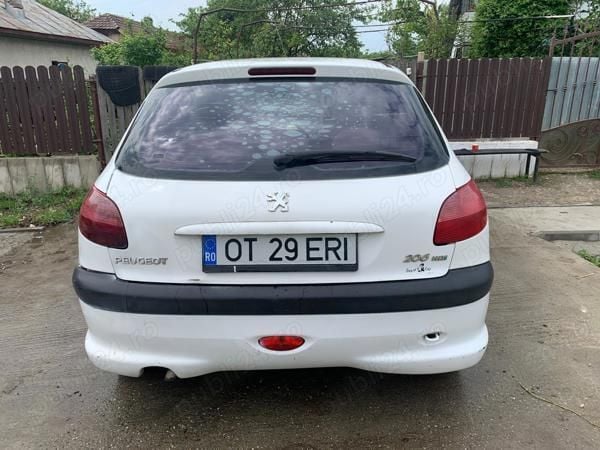 Utilizat 2005 Peugeot 206 Coupe | 800 EUR - Imagine 1/4