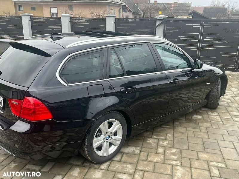 Second-hand BMW 320 Exclusive 183 CP (134 kW) 2011 Culoarenegru Break