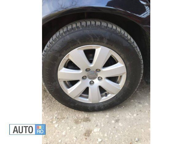 Second-hand Audi A8 180 CP (132 kW) 2003 Berlinǎ