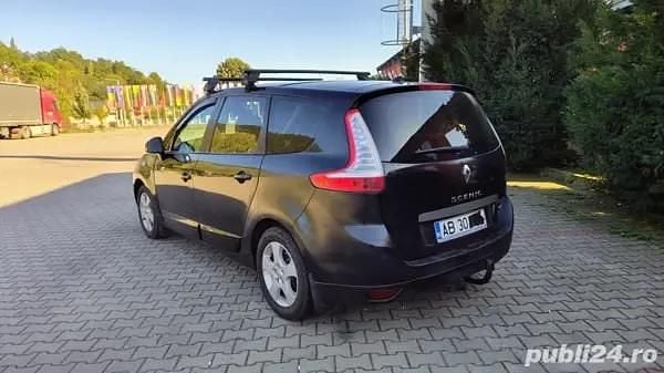 Utilizat 2012 Renault Grand Scénic III Monovolum | 4.400 EUR (Preț OK) - Imagine 1/4