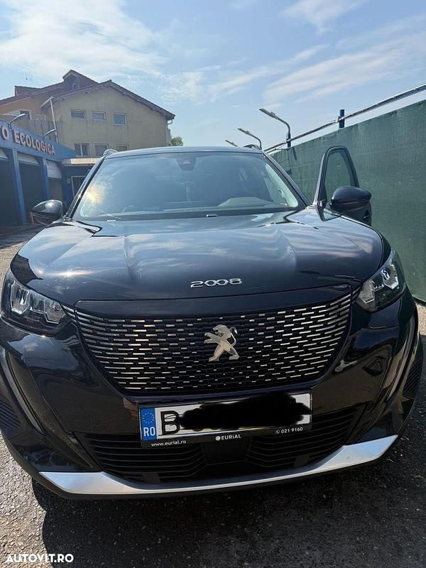 Culoarenegru Utilizat 2021 Peugeot 2008 SUV | 16.000 EUR (Preț OK) - Imagine 1/4