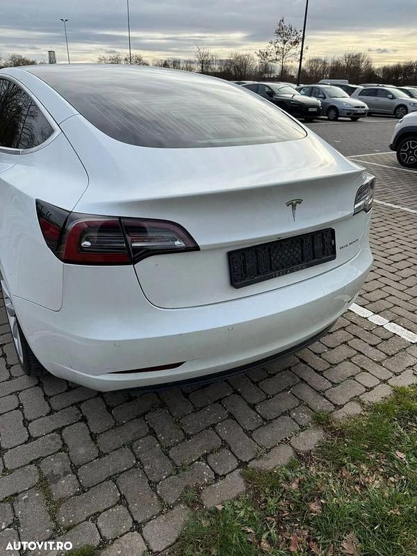 Second-hand Tesla Model 3 258 kW (351 CP) 2019 Culoarealb Berlinǎ