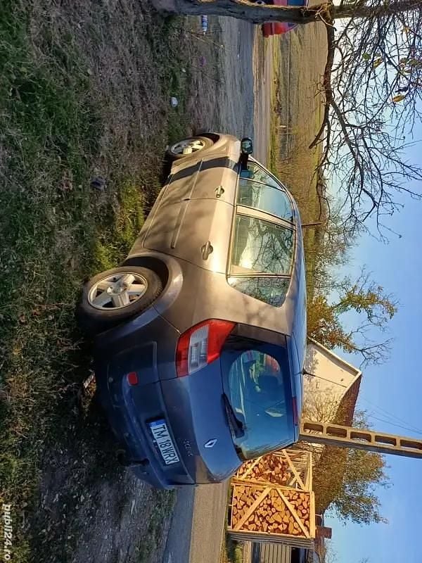 Utilizat 2006 Renault Mégane II | 800 EUR (Preț bun) - Imagine 1/4