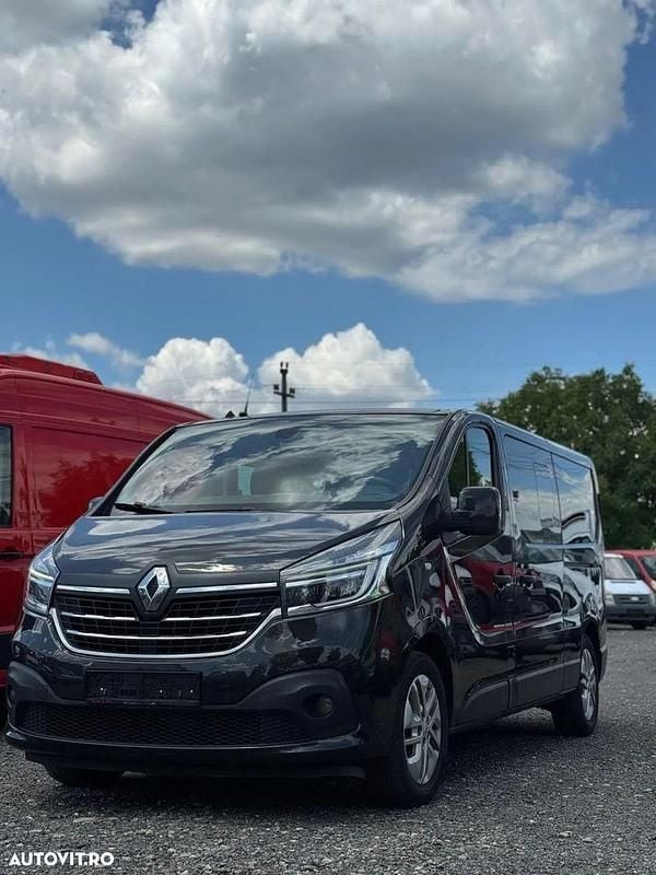 Negru Utilizat 2020 Renault Trafic Authentique Van | 15.800 EUR (Preț OK) - Imagine 1/4