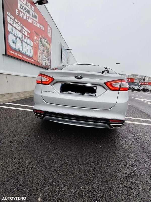 Second-hand Ford Mondeo Titanium 180 CP (132 kW) 2015 Culoaregri Berlinǎ