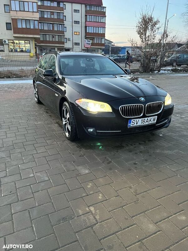 Negru Utilizat 2012 BMW 525 Break | 8.350 EUR (Preț bun) - Imagine 1/4
