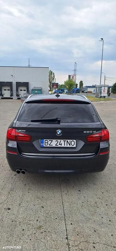 Culoaregri Utilizat 2015 BMW 520 Luxury Line Break | 13.999 EUR (Preț bun) - Imagine 1/4