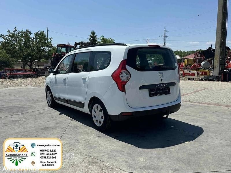Second-hand Dacia Lodgy Lauréate 115 CP (84 kW) 2012 Culoarealb Monovolum
