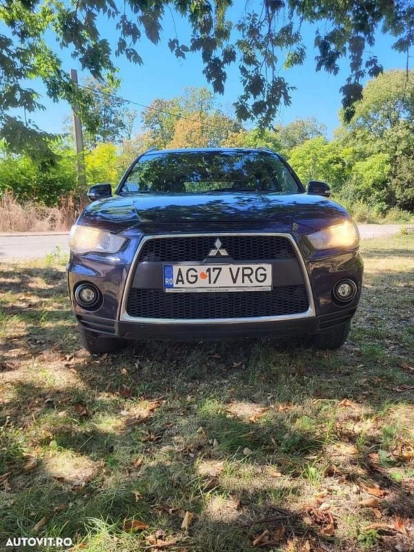 Culoarealbastru Utilizat 2011 Mitsubishi Outlander Instyle SUV | 4.600 EUR (Preț bun) - Imagine 1/4