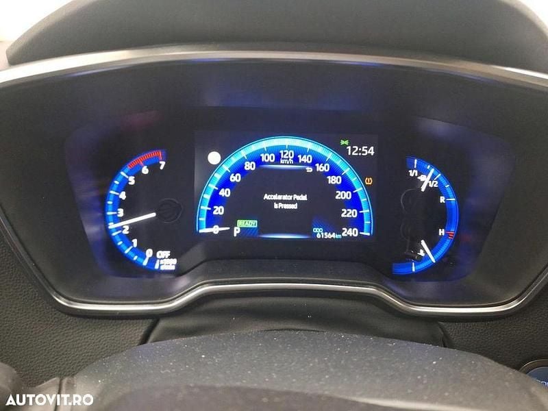 Second-hand Toyota Corolla 122 CP (89 kW) 2021 Culoarealbastru Berlinǎ