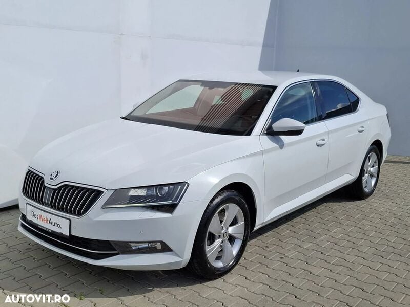 Alb Utilizat 2016 Skoda Superb Ambition Berlinǎ | 15.000 EUR (Scump) - Imagine 1/4