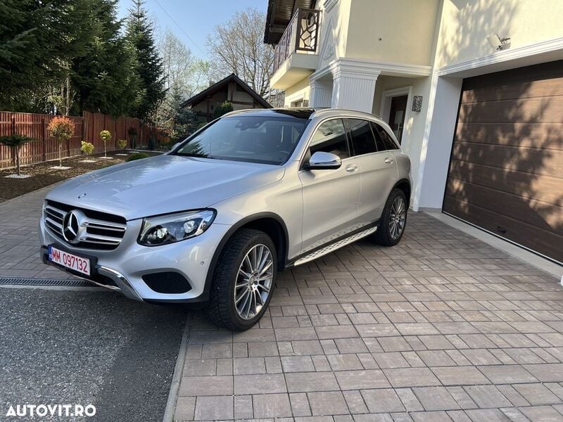 Argint Utilizat 2016 Mercedes GLC250 AMG line SUV | 23.999 EUR (Preț OK) - Imagine 1/4