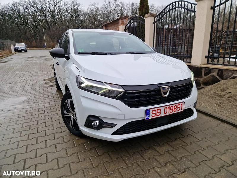 Second-hand Dacia Sandero 67 CP (49 kW) 2022 Culoarealb Hatchback