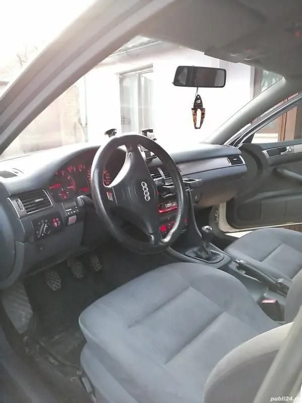 Second-hand Audi A6 150 CP (110 kW) 1998 Alb Berlinǎ