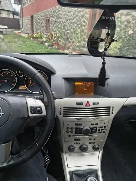 Utilizat 2007 Opel Astra Hatchback | 2.300 EUR (Preț OK) - Imagine 1/4