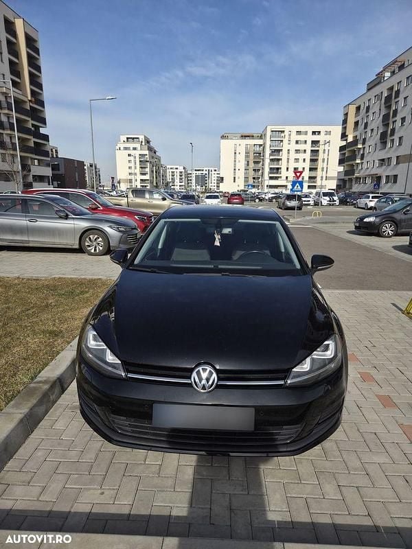 Second-hand VW Golf VII Comfortline 122 CP (89 kW) 2015 Culoarenegru Hatchback