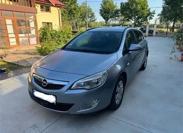 Gri Utilizat 2011 Opel Astra Break | 3.000 EUR (Preț OK) - Imagine 1/4