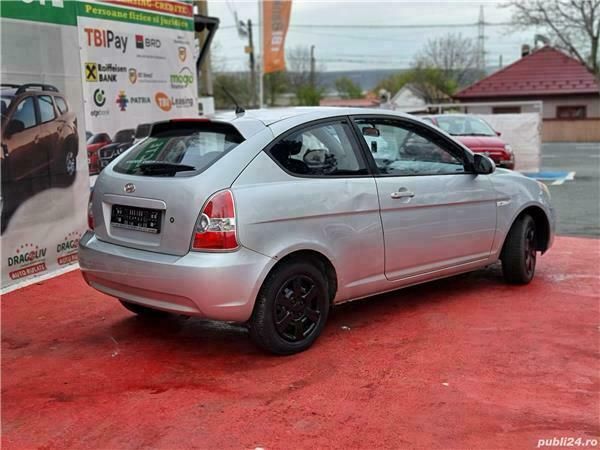Second-hand Hyundai Accent 97 CP (71 kW) 2008 Argintiu Coupe