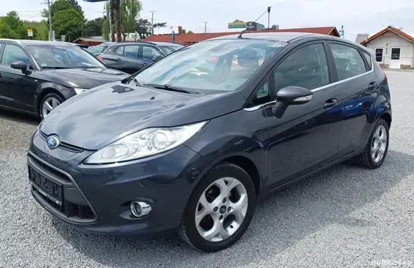 Utilizat 2010 Ford Fiesta Hatchback | 3.150 EUR - Imagine 1/4