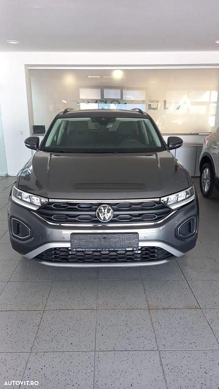 Gri Utilizat 2023 VW T-Roc Life SUV | 23.250 EUR (Preț OK) - Imagine 1/4