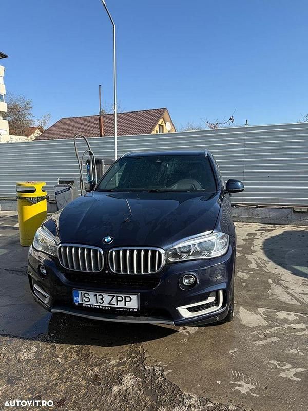 Culoarealbastru Utilizat 2014 BMW X5 Sport Line SUV | 19.000 EUR - Imagine 1/4