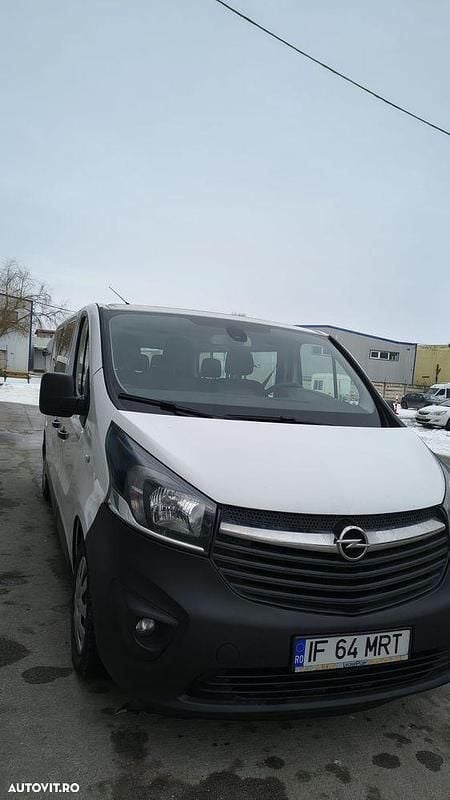 Second-hand Opel Vivaro 120 CP (88 kW) 2019 Culoarealb Monovolum