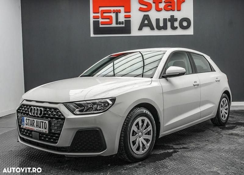 Culoarealb Utilizat 2021 Audi A1 Sportback Advanced Hatchback | 13.990 EUR (Preț bun) - Imagine 1/4