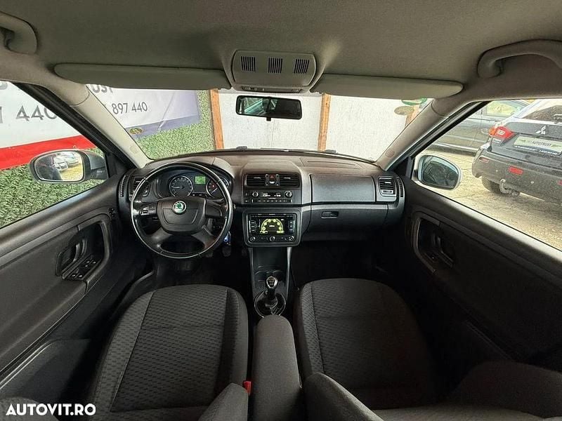 Second-hand Skoda Fabia GreenLine 75 CP (55 kW) 2012 Culoareargint Hatchback