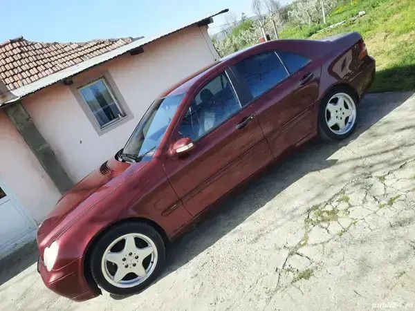 Utilizat 2003 Mercedes C180 Berlinǎ | 15.000 EUR - Imagine 1/4