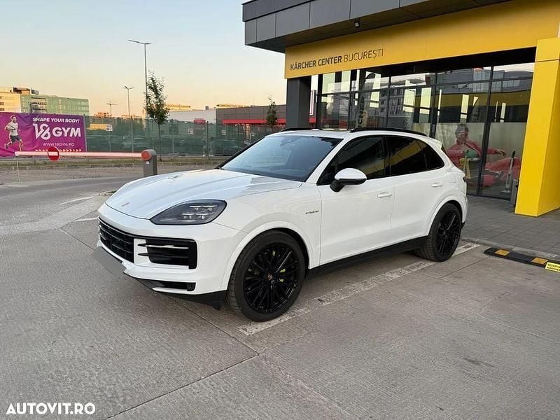 Culoarealb Utilizat 2023 Porsche Cayenne SUV | 82.639 EUR (Super Preț) - Imagine 1/4