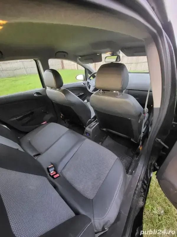 Utilizat 2007 Opel Corsa Hatchback | 1.750 EUR (Preț bun) - Imagine 1/4