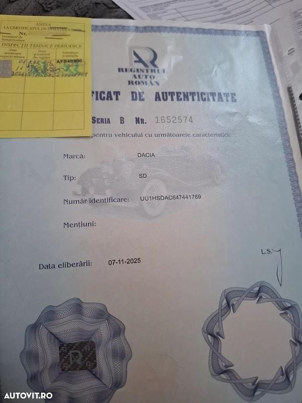 Culoarenegru Utilizat 2012 Dacia Duster Lauréate SUV | 5.800 EUR (Preț OK) - Imagine 1/4